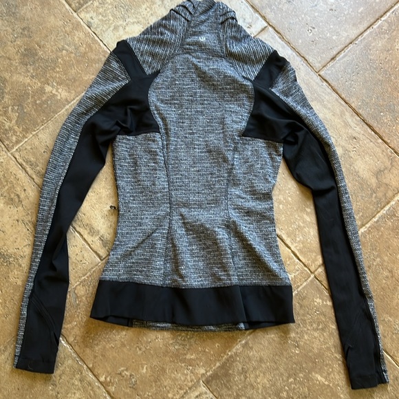Lululemon Bhakti Yoga Jacket size 6 - Picture 14 of 15